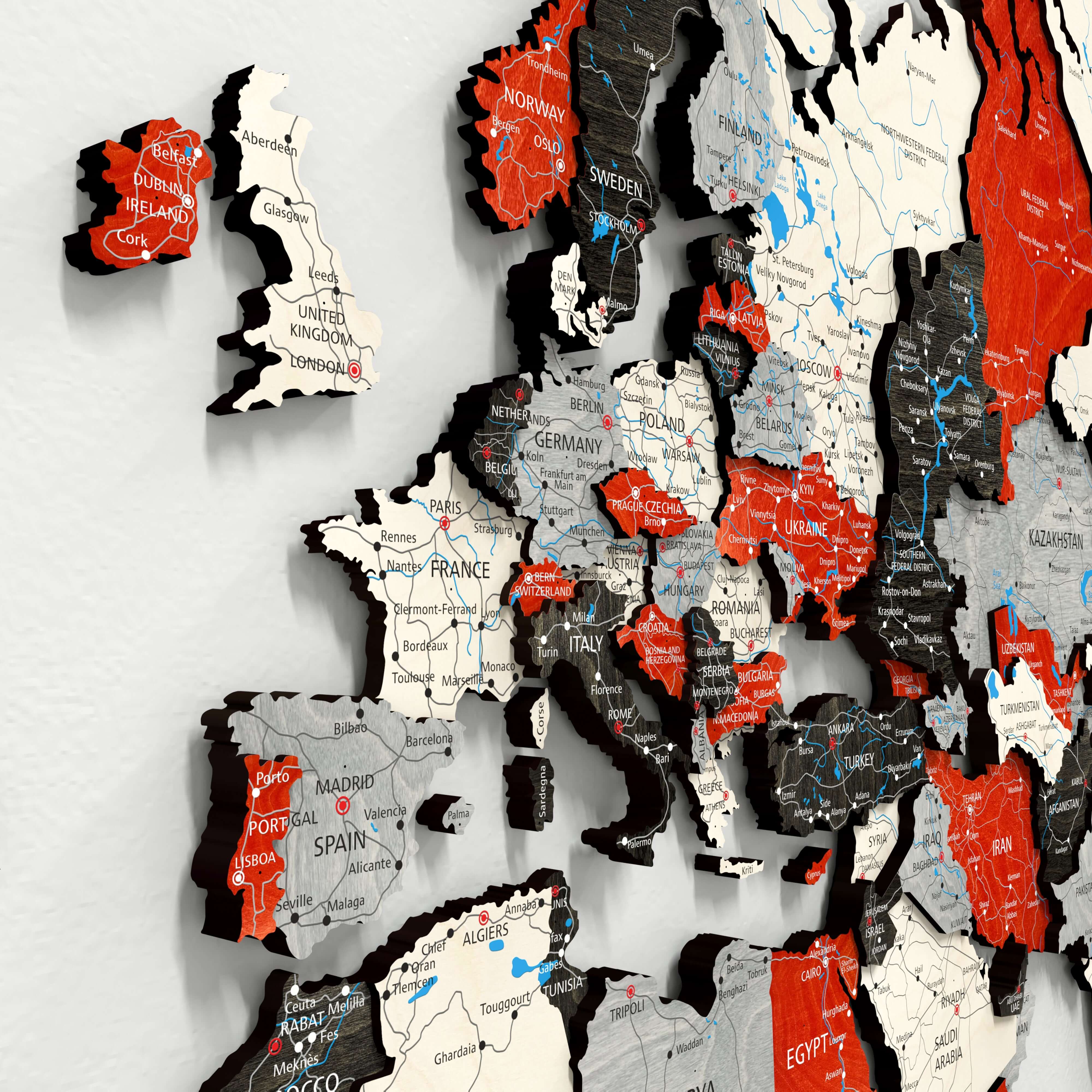 Drewniana Mapa Świata 3D “Barn Red”