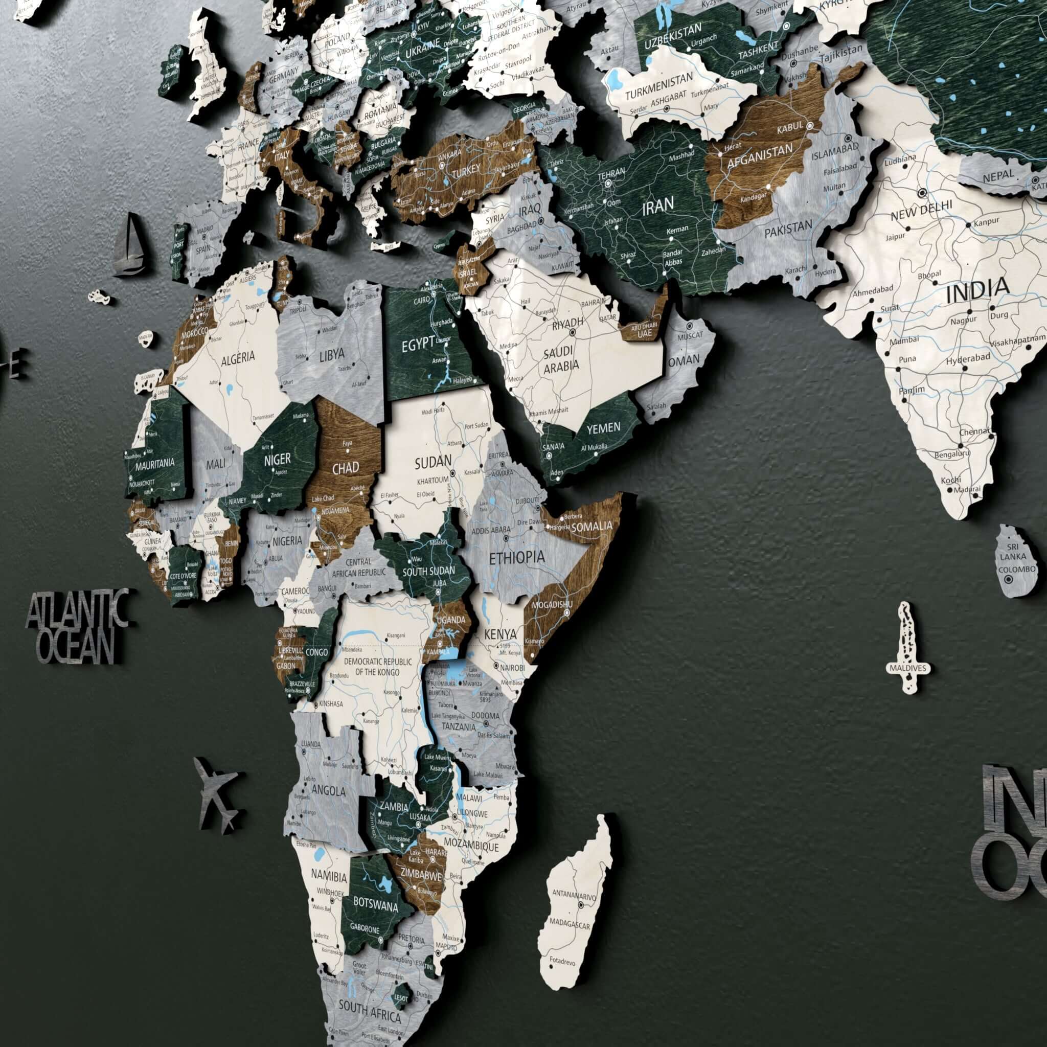 Drewniana Mapa Świata 3D „Green”