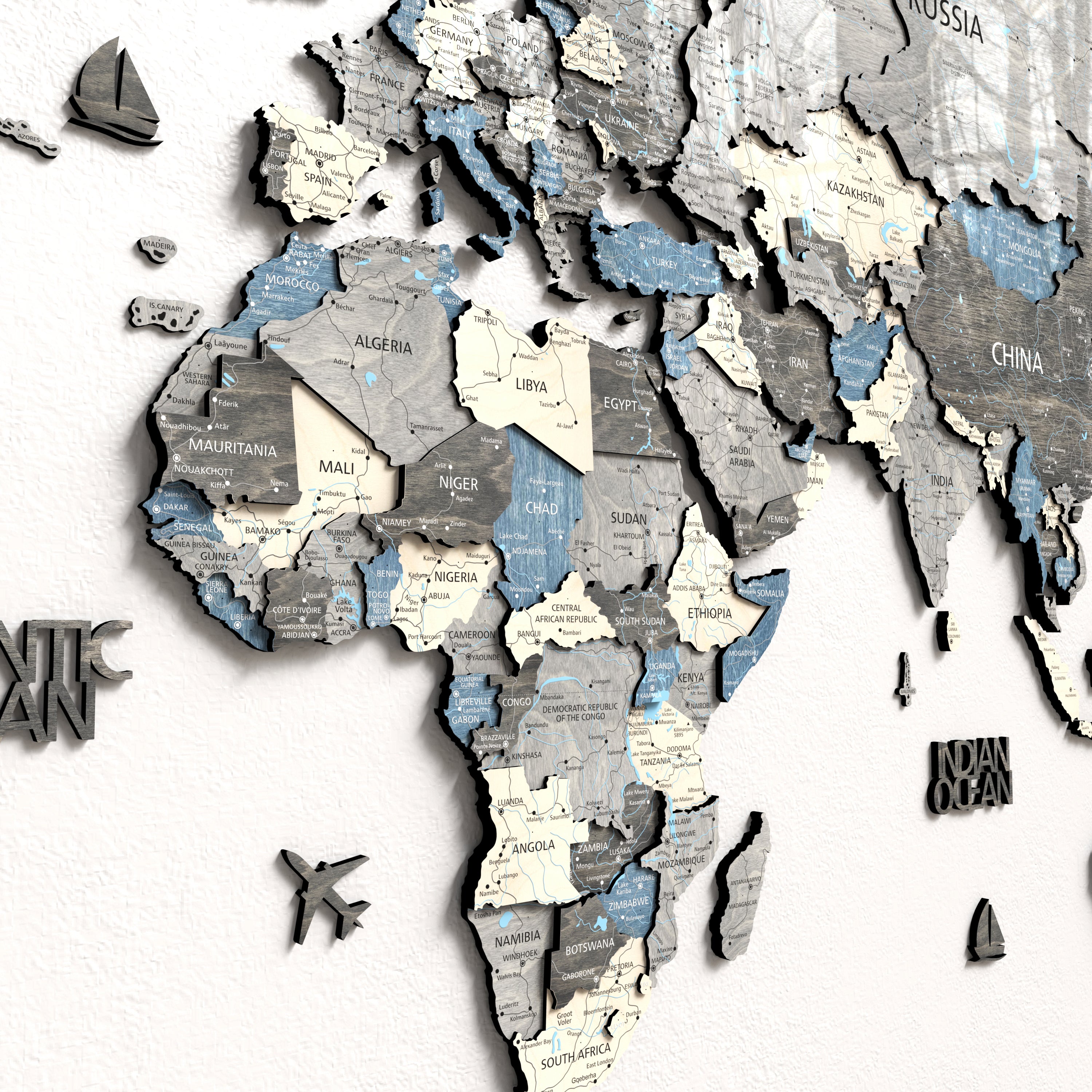 Drewniana Mapa Świata 3D przedstawiająca kontynent Afryki z detalami i nazwami krajów.