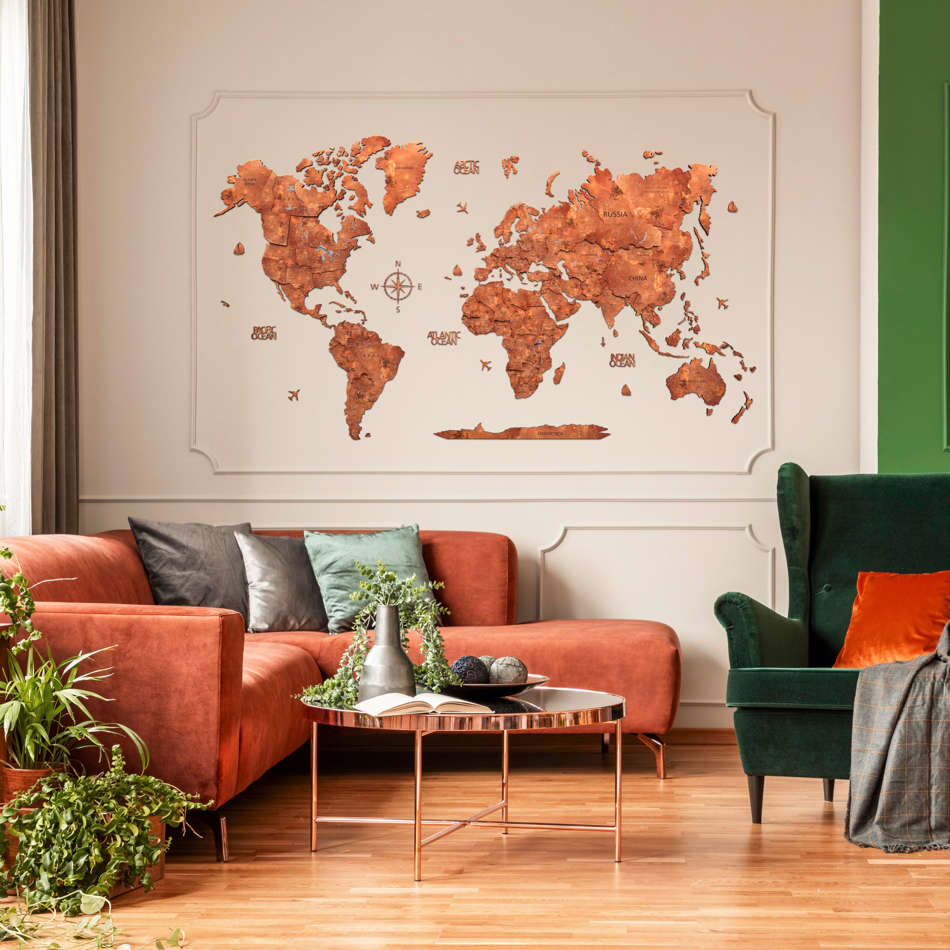 Drewniana mapa świata 3D "Cooper" na ścianie, elegancka dekoracja w stylu loftowym, brązowe detale.
